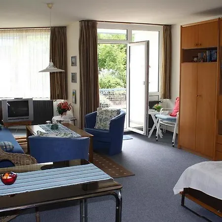 1 Haus Residenz *
